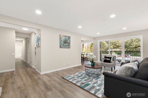 apt-e205-12700 Ne 8th St, Bellevue, WA, 98005-3226 | Card Image