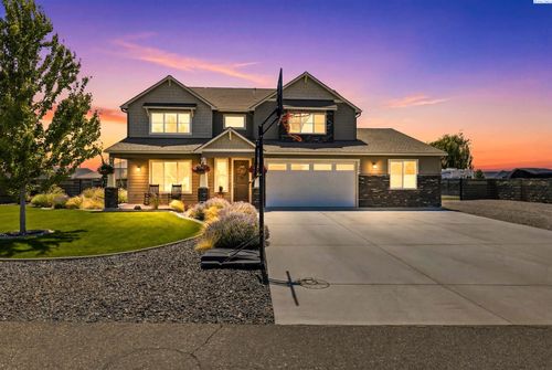 11504 Easton Dr, Pasco, WA, 99301-5595 | Card Image