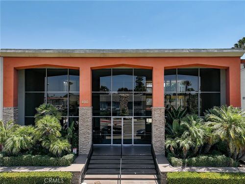 c-39-400 N Acacia Ave, Fullerton, CA, 92831-4011 | Card Image