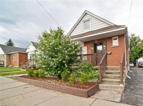 82 Whitney Ave, Hamilton, ON, L8S2G5 | Card Image
