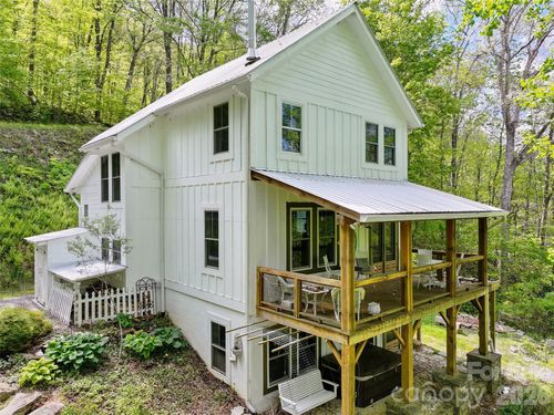 580 Split Pine Cv, Clyde, NC, 28721-6455 | Card Image