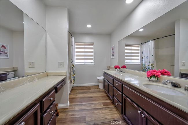 APT-10 - 20851 Community St, Townhouse with 3 bedrooms, 3 bathrooms and 2 parking in Winnetka CA | Image 14