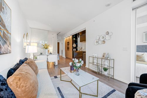 2501-70 Temperance St, Toronto, ON, M5H0B1 | Card Image