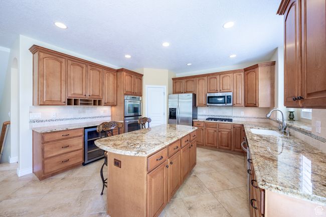 407 Clay Ln, House other with 4 bedrooms, 3 bathrooms and 3 parking in Lehi UT | Image 11