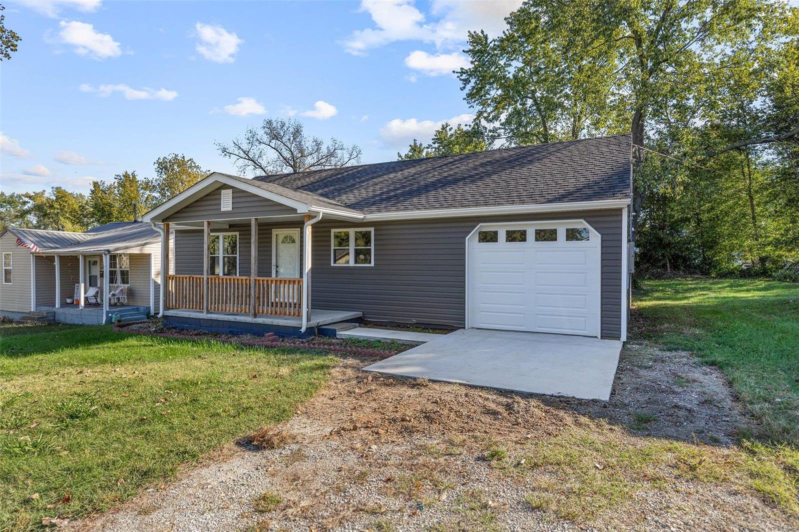 Hickory St, Farmington, MO 63640
