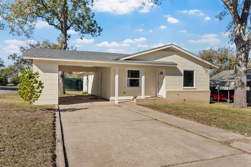 1413 W 13th St, Clifton, TX, 76634-1919 | Card Image
