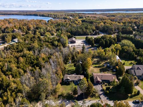 23 Pierce St N, South Bruce Peninsula, ON, N0H2T0 | Card Image