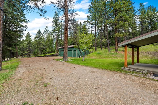 Looking towards driveway entrance | Image 39