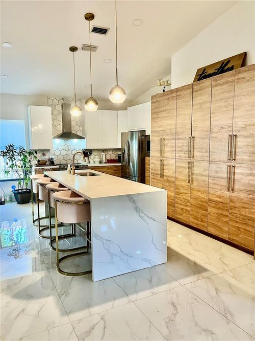 6201 Portsmouth Ln, Davie, FL, 33331-3908 | Card Image