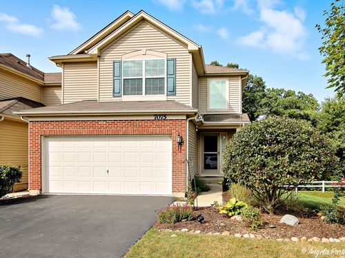 7075 Hidden Green Cir, Fox Lake, IL, 60020-1030 | Card Image