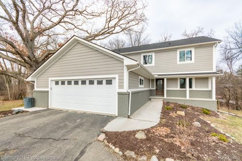 4080 Fairlane Dr, Bloomfield Hills, MI, 48301-3127 | Card Image