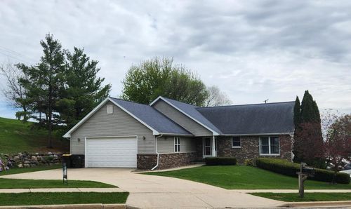 301 Douglas Ct, Barneveld, WI, 53507-9414 | Card Image