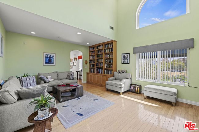 21615 Wo He Lo Trl, House other with 3 bedrooms, 4 bathrooms and null parking in Chatsworth CA | Image 21