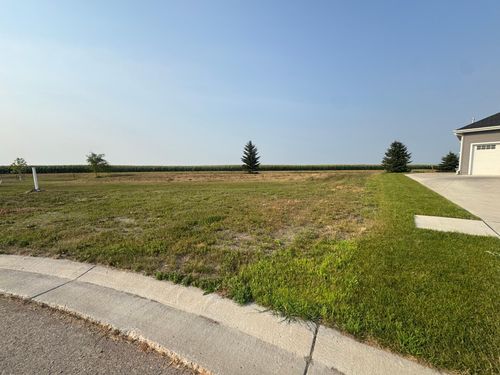 526 8th Street N, Casselton, ND, 58012 | Card Image