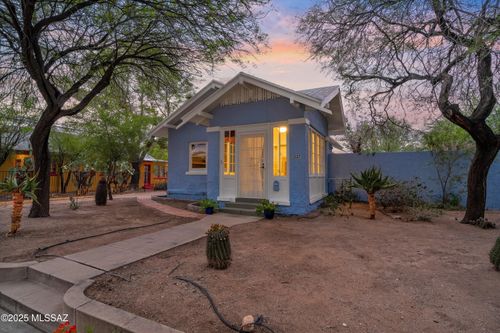 227 E Helen St, Tucson, AZ, 85705-7411 | Card Image
