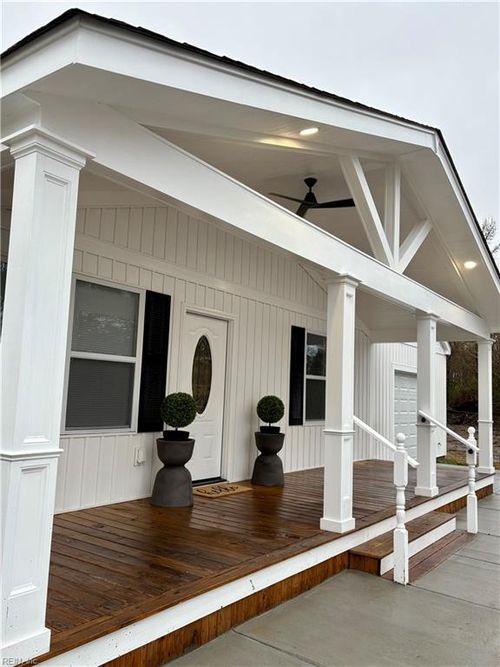 509 Head Of River Rd, Chesapeake, VA, 23322-1949 | Card Image