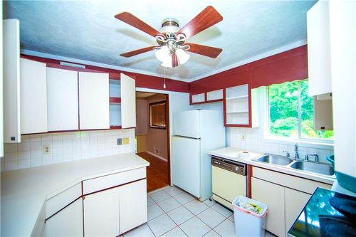 5856 Oakleaf Dr, Stone Mountain, GA, 30087-5125 | Card Image