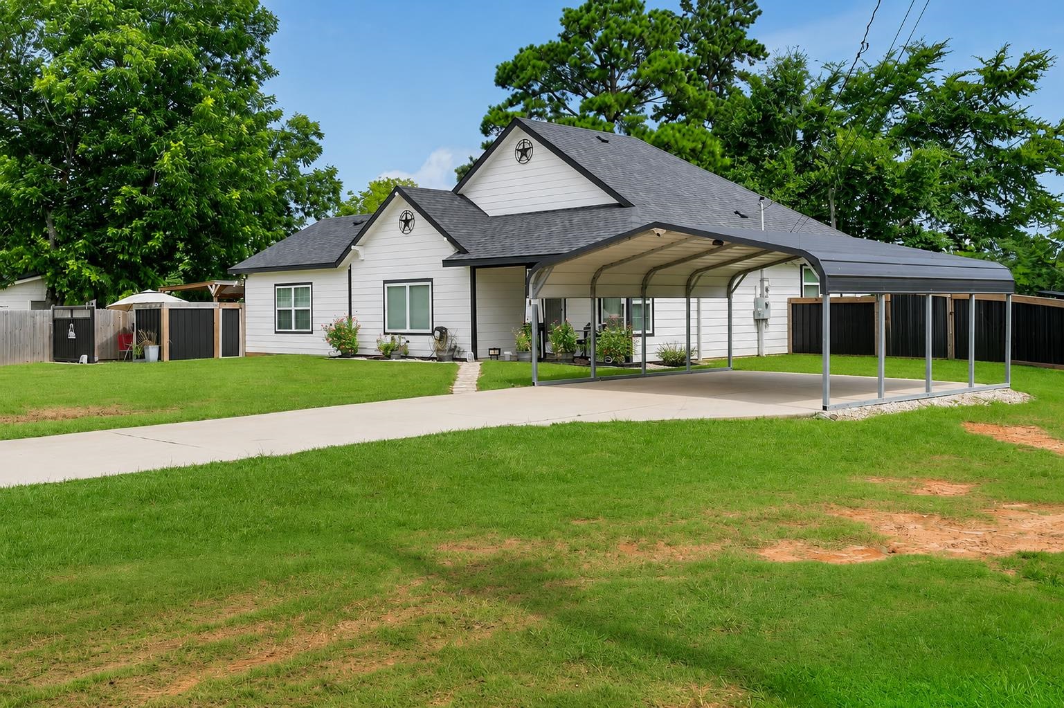 Residential in Hughes Springs 2