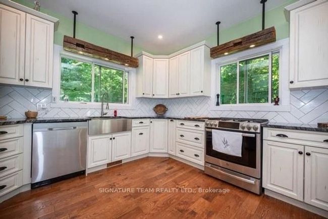 1555 Whitton Rd, House other with 3 bedrooms, 3 bathrooms and 6 parking in Horton ON | Image 5