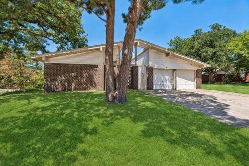 1701 N Rolling Rdg, Bethany, OK, 73008-5625 | Card Image