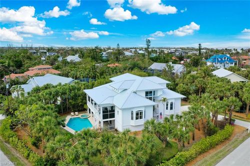 660 Anchor Dr, Sanibel, FL, 33957-4902 | Card Image