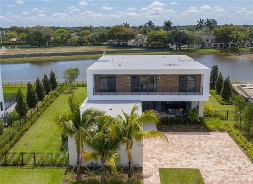 16552 Botaniko Dr S, Weston, FL, 33326-1074 | Card Image