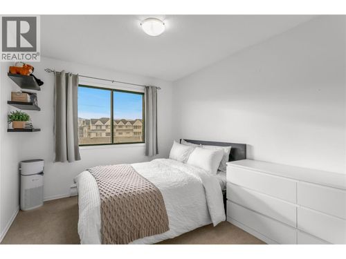 308-1075 Bernard Ave, Kelowna, BC, V1Y6P7 | Card Image