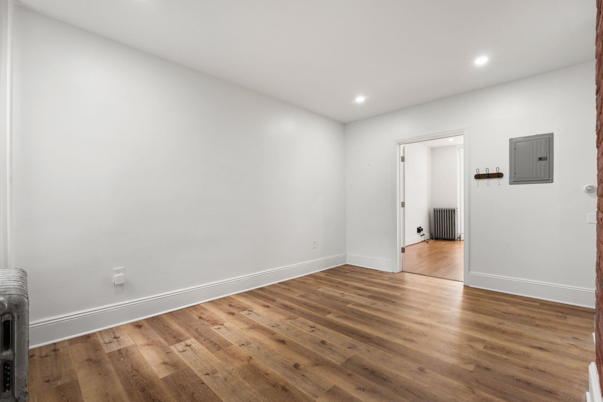Residential Lease in JC, Heights 3
