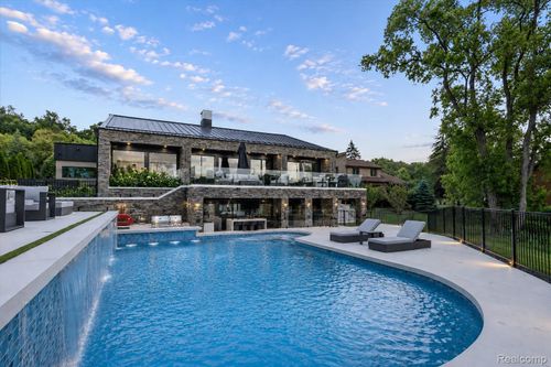 5116 Bloomfield Lake Rd, West Bloomfield, MI, 48323-2407 | Card Image