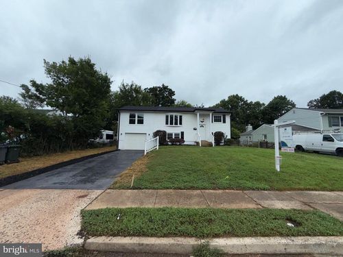 9411 Blackstone Rd, MANASSAS, VA, 20110-3637 | Card Image