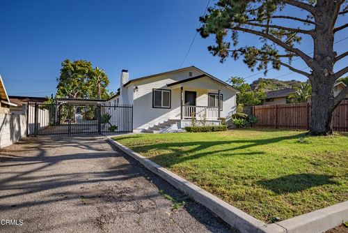 243 Fraser Ln, Ventura, CA, 93001-1107 | Card Image