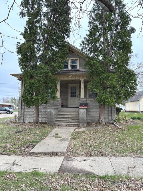 303 S Pleasant St, Princeton, IL, 61356-1968 | Card Image
