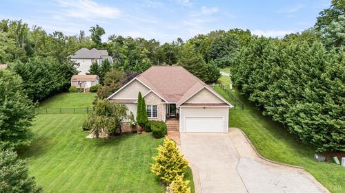 1017 Hooper Woods Dr, Forest, VA, 24551-2296 | Card Image