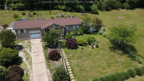 429 Lynn Oak Dr, Lavalette, WV, 25535-8021 | Card Image