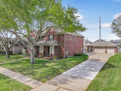 2835 Fairway Dr, Friendswood, TX, 77546-5021 | Card Image
