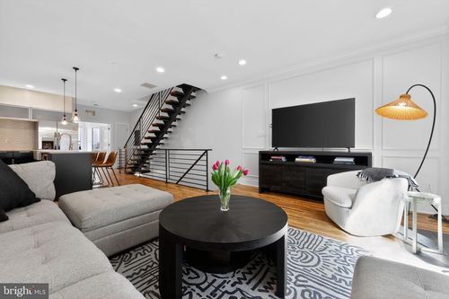 b-1114 Bainbridge St, PHILADELPHIA, PA, 19147-1939 | Card Image