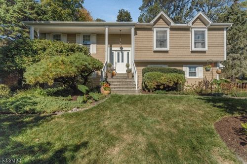 155 Andrea Dr, Rockaway Boro, NJ, 07866-3703 | Card Image