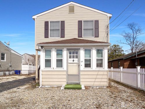 29 E Chelsea Ave, Ocean Gate, NJ, 08740-1329 | Card Image