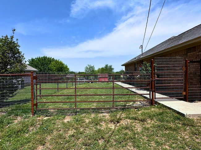 Premium fencing, wide gates, walkways and more | Image 31