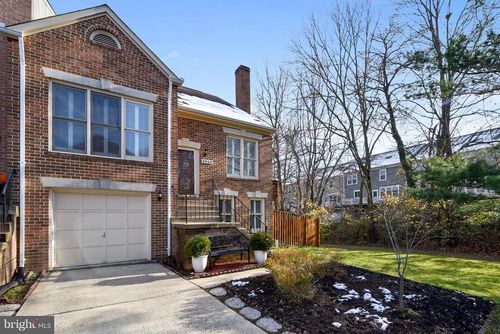 3023 Oakton Meadows Ct, OAKTON, VA, 22124-2638 | Card Image