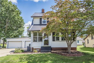 4044 Addison Avenue Ne, House other with 2 bedrooms, 2 bathrooms and null parking in Louisville OH | Image 2