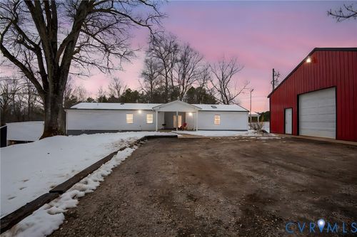 897 Willow Lake Rd, Buckingham, VA, 23921-3609 | Card Image