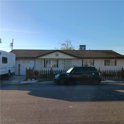 4825 Patterson Ave, Las Vegas, NV, 89104-6141 | Card Image