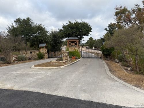 1629 Canyon Curv, Spring Branch, TX, 78070-5530 | Card Image