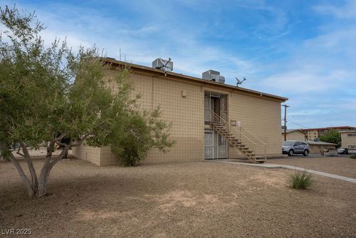 apt-4-698 Northrop Ave, Las Vegas, NV, 89119-7114 | Card Image