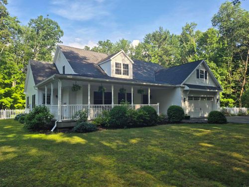 145 White Farm Ln, Shaftsbury, VT, 05262-4419 | Card Image