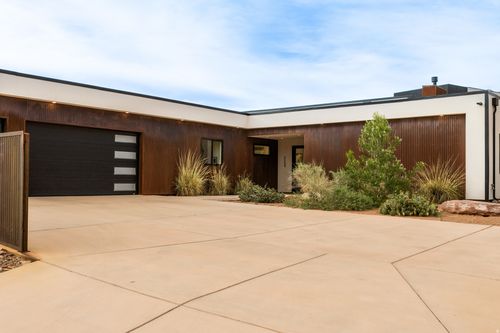 2209 Salida Del Sol, Moab, UT, 84532-3521 | Card Image