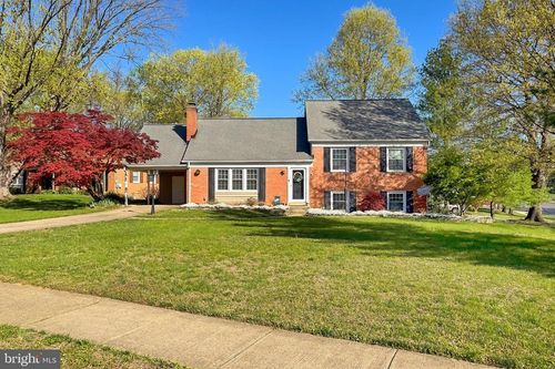 4500 Hadrian Ct, Alexandria, VA, 22310-1420 | Card Image