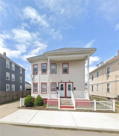 256 Japonica St, Pawtucket, RI, 02860-1403 | Card Image