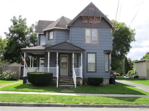 105 Chapel St, Canastota, NY, 13032-1105 | Card Image